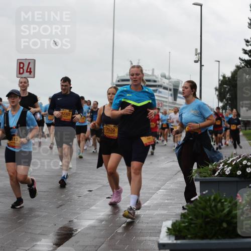 13.09.2026 - Kiel Lauf Andreas Tolksdorf http://msf.ph/oto/10404085 13.09.2026 11:04:26 Kiellinie 2801, 4, 813, 12322, 7529, 3 meine-sportfotos.de