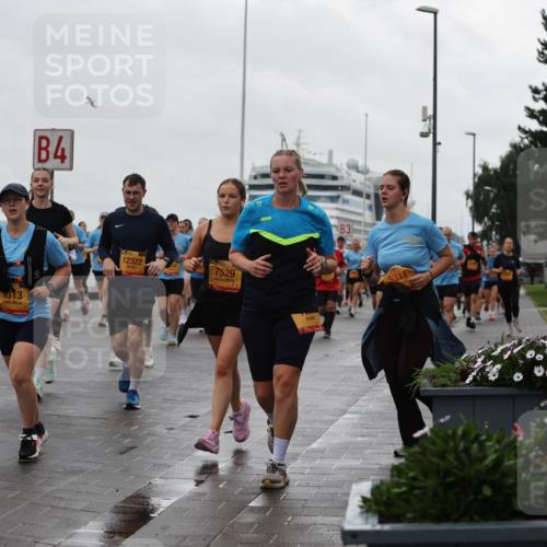13.09.2026 - Kiel Lauf Andreas Tolksdorf http://msf.ph/oto/10404088 13.09.2026 11:04:26 Kiellinie 313, 4, 12322, 39, 7529, 3 meine-sportfotos.de