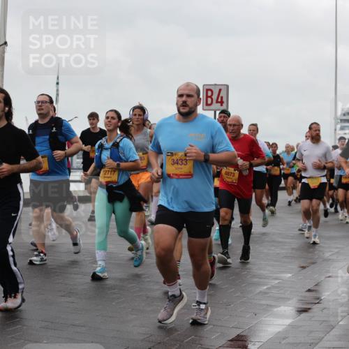 13.09.2026 - Kiel Lauf Andreas Tolksdorf http://msf.ph/oto/10404134 13.09.2026 11:04:32 Kiellinie 3, 12717, 93, 4, 38, 3433, 4, 38, 3766, 8873, 517 meine-sportfotos.de