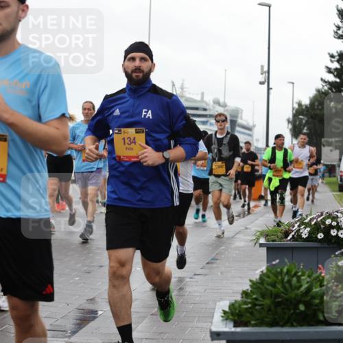13.09.2026 - Kiel Lauf Andreas Tolksdorf http://msf.ph/oto/10404212 13.09.2026 11:04:38 Kiellinie 381, 6975, 38, 8196, 38, 134, 12847 meine-sportfotos.de