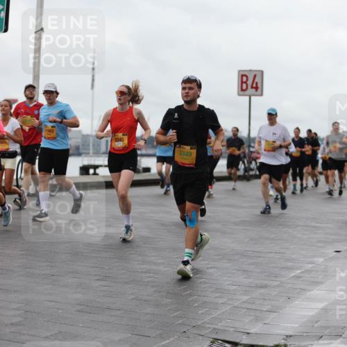 13.09.2026 - Kiel Lauf Andreas Tolksdorf http://msf.ph/oto/10404250 13.09.2026 11:04:58 Kiellinie 52, 7799, 3411, 2513, 11902, 3045, 38, 3349, 4, 12083 meine-sportfotos.de