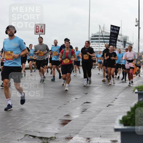13.09.2026 - Kiel Lauf Andreas Tolksdorf http://msf.ph/oto/10404298 13.09.2026 11:05:02 Kiellinie 4, 12083, 10493, 2006, 5304, 1747 meine-sportfotos.de