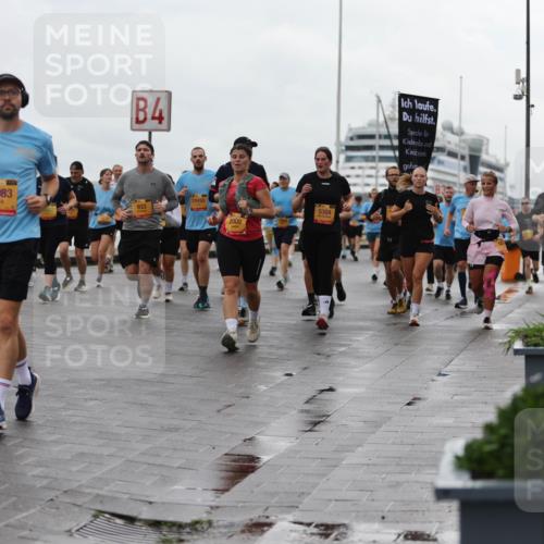 13.09.2026 - Kiel Lauf Andreas Tolksdorf http://msf.ph/oto/10404304 13.09.2026 11:05:02 Kiellinie 12083, 4, 933, 2006, 5304, 1747 meine-sportfotos.de