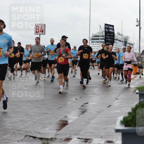 13.09.2026 - Kiel Lauf Andreas Tolksdorf http://msf.ph/oto/10404305 13.09.2026 11:05:02 Kiellinie 12083, 4, 10493, 2006, 5304, 1747 meine-sportfotos.de