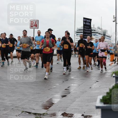13.09.2026 - Kiel Lauf Andreas Tolksdorf http://msf.ph/oto/10404315 13.09.2026 11:05:02 Kiellinie 12083, 4, 1049, 2006, 5304, 1747 meine-sportfotos.de