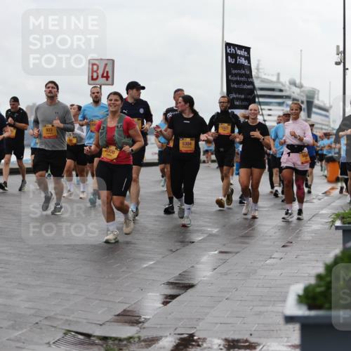 13.09.2026 - Kiel Lauf Andreas Tolksdorf http://msf.ph/oto/10404325 13.09.2026 11:05:03 Kiellinie 9751, 933, 4, 104, 2006, 5304, 1320, 508, 1747 meine-sportfotos.de