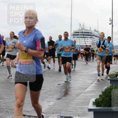 13.09.2026 - Kiel Lauf Andreas Tolksdorf http://msf.ph/oto/10404405 13.09.2026 11:05:13 Kiellinie 6117, 9649, 8586 meine-sportfotos.de