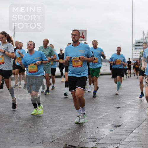 13.09.2026 - Kiel Lauf Andreas Tolksdorf http://msf.ph/oto/10404418 13.09.2026 11:05:15 Kiellinie 38, 9649, 1, 39, 9066, 8586 meine-sportfotos.de