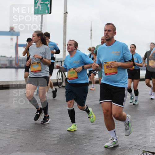 13.09.2026 - Kiel Lauf Andreas Tolksdorf http://msf.ph/oto/10404434 13.09.2026 11:05:15 Kiellinie 90661, 964, 3588, 5, 9099, 11044 meine-sportfotos.de