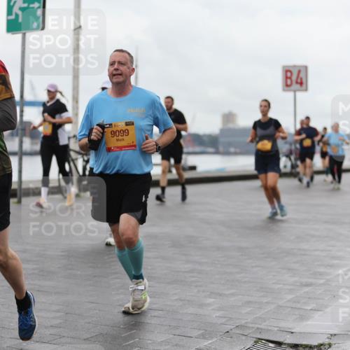 13.09.2026 - Kiel Lauf Andreas Tolksdorf http://msf.ph/oto/10404475 13.09.2026 11:05:18 Kiellinie 39, 110, 2, 45, 38, 9099, 4 meine-sportfotos.de