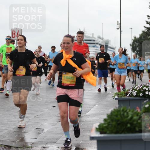 13.09.2026 - Kiel Lauf Andreas Tolksdorf http://msf.ph/oto/10404597 13.09.2026 11:05:28 Kiellinie 3678, 36, 6762, 10482, 9817 meine-sportfotos.de