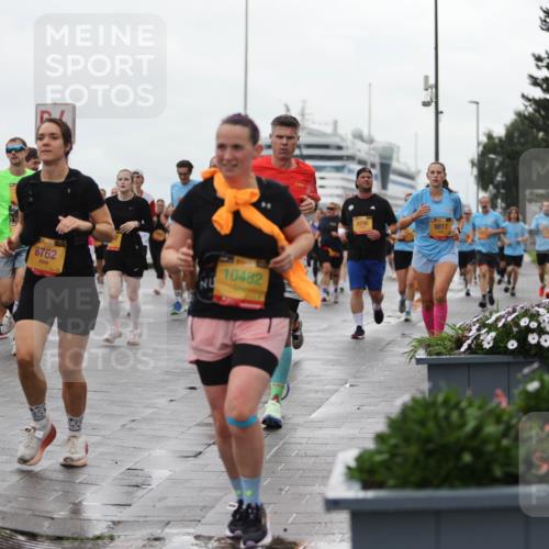 13.09.2026 - Kiel Lauf Andreas Tolksdorf http://msf.ph/oto/10404600 13.09.2026 11:05:28 Kiellinie 3599, 6762, 10482, 8296, 9817, 35 meine-sportfotos.de