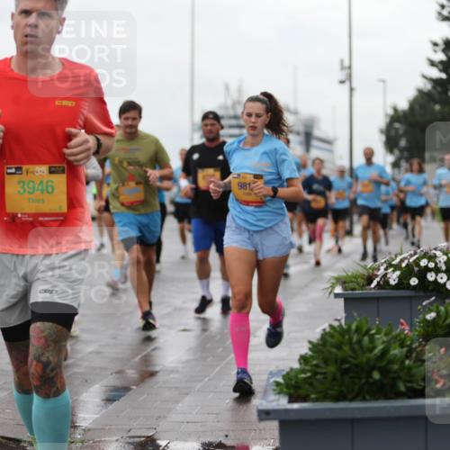 13.09.2026 - Kiel Lauf Andreas Tolksdorf http://msf.ph/oto/10404613 13.09.2026 11:05:30 Kiellinie 4, 39, 440, 3946, 9812 meine-sportfotos.de