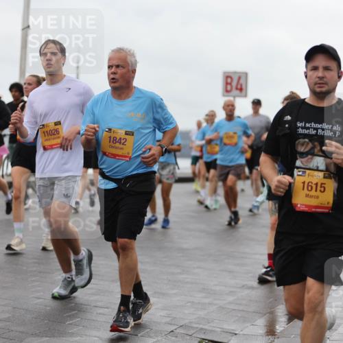 13.09.2026 - Kiel Lauf Andreas Tolksdorf http://msf.ph/oto/10404760 13.09.2026 11:05:46 Kiellinie 8138, 38, 11026, 38, 1842, 4, 44, 384, 1615 meine-sportfotos.de