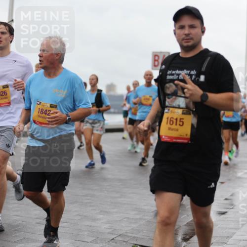 13.09.2026 - Kiel Lauf Andreas Tolksdorf http://msf.ph/oto/10404766 13.09.2026 11:05:46 Kiellinie 28, 11026, 38, 1842, 1615 meine-sportfotos.de