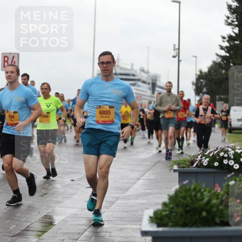13.09.2026 - Kiel Lauf Andreas Tolksdorf http://msf.ph/oto/10404859 13.09.2026 11:05:51 Kiellinie 594, 13000, 38, 6885 meine-sportfotos.de