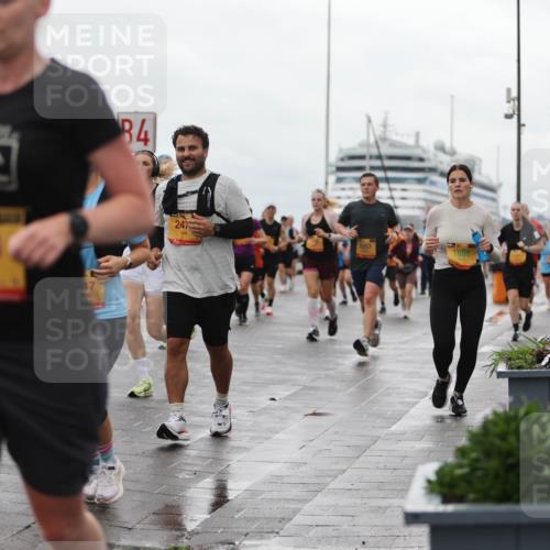 13.09.2026 - Kiel Lauf Andreas Tolksdorf http://msf.ph/oto/10404919 13.09.2026 11:06:03 Kiellinie 187, 47, 5551, 47, 84, 247, 7257, 1688 meine-sportfotos.de