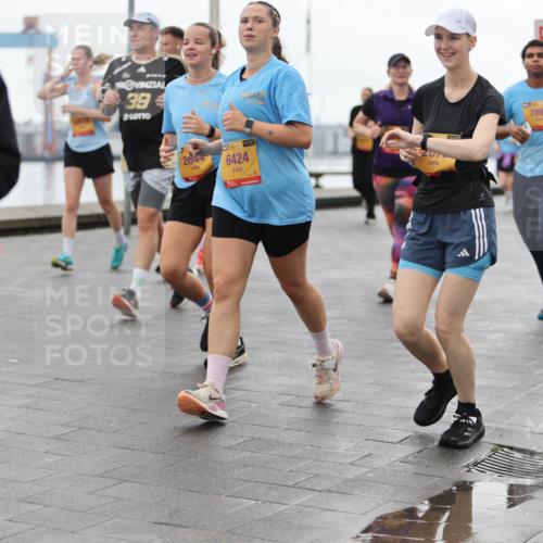 13.09.2026 - Kiel Lauf Andreas Tolksdorf http://msf.ph/oto/10405015 13.09.2026 11:06:14 Kiellinie 39, 2644, 39, 6424, 207, 7890 meine-sportfotos.de