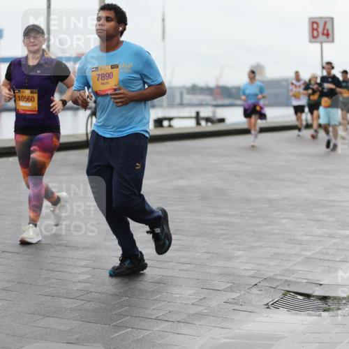 13.09.2026 - Kiel Lauf Andreas Tolksdorf http://msf.ph/oto/10405049 13.09.2026 11:06:16 Kiellinie 10560, 38, 7890, 4 meine-sportfotos.de