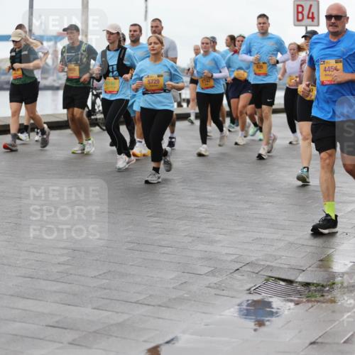 13.09.2026 - Kiel Lauf Andreas Tolksdorf http://msf.ph/oto/10405141 13.09.2026 11:06:22 Kiellinie 8802, 4, 38, 445, 9746, 5729, 1742 meine-sportfotos.de