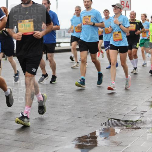 13.09.2026 - Kiel Lauf Andreas Tolksdorf http://msf.ph/oto/10405224 13.09.2026 11:06:26 Kiellinie 7160, 7725, 21439, 1225, 84, 8473, 4563 meine-sportfotos.de