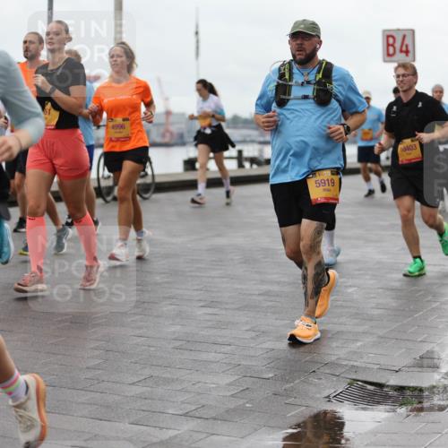 13.09.2026 - Kiel Lauf Andreas Tolksdorf http://msf.ph/oto/10405317 13.09.2026 11:06:32 Kiellinie 4384, 4996, 4, 1, 39, 5919, 10403, 2294 meine-sportfotos.de