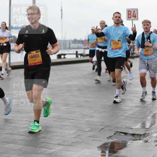 13.09.2026 - Kiel Lauf Andreas Tolksdorf http://msf.ph/oto/10405339 13.09.2026 11:06:34 Kiellinie 10403, 39, 2294, 4, 9393, 12014 meine-sportfotos.de