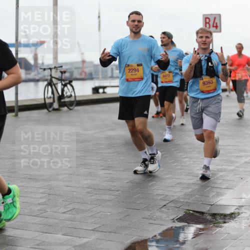 13.09.2026 - Kiel Lauf Andreas Tolksdorf http://msf.ph/oto/10405349 13.09.2026 11:06:35 Kiellinie 39, 4, 10403, 2294, 4472, 9393, 39, 12014, 00 meine-sportfotos.de