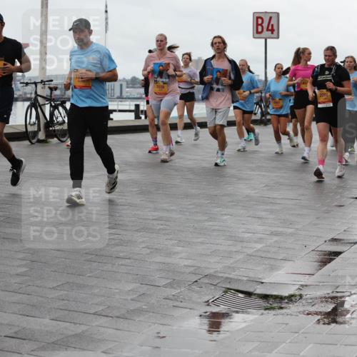 13.09.2026 - Kiel Lauf Andreas Tolksdorf http://msf.ph/oto/10405371 13.09.2026 11:06:49 Kiellinie 8132, 7039, 4, 2200 meine-sportfotos.de