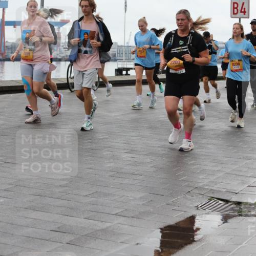 13.09.2026 - Kiel Lauf Andreas Tolksdorf http://msf.ph/oto/10405407 13.09.2026 11:06:51 Kiellinie 38, 4, 8077, 7039, 2200, 8239, 400, 6764 meine-sportfotos.de
