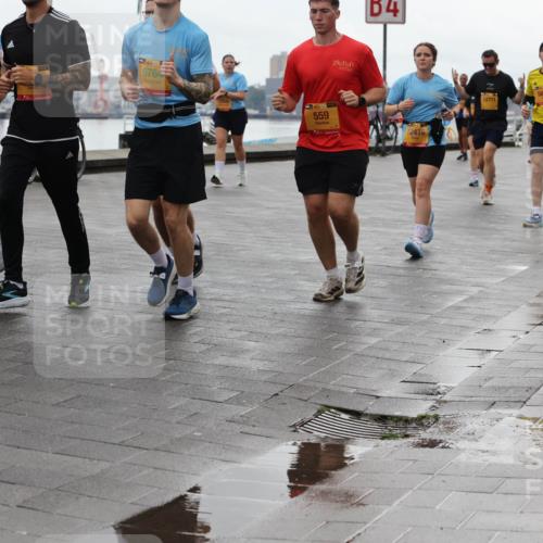 13.09.2026 - Kiel Lauf Andreas Tolksdorf http://msf.ph/oto/10405458 13.09.2026 11:06:54 Kiellinie 676, 6766, 39, 6764, 4, 39, 559, 12476, 12771, 5865, 7370 meine-sportfotos.de