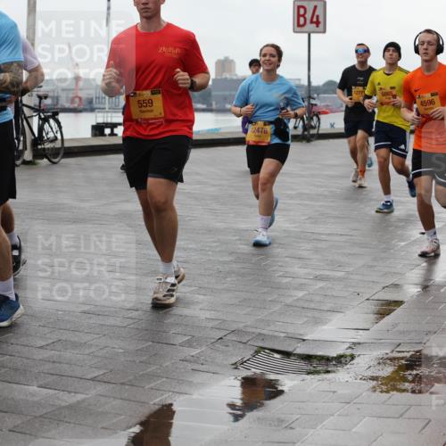 13.09.2026 - Kiel Lauf Andreas Tolksdorf http://msf.ph/oto/10405474 13.09.2026 11:06:55 Kiellinie 4384, 559, 12476, 4, 1277, 5865, 1, 39, 4596, 7370 meine-sportfotos.de