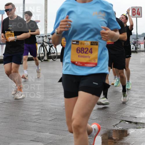 13.09.2026 - Kiel Lauf Andreas Tolksdorf http://msf.ph/oto/10405498 13.09.2026 11:06:59 Kiellinie 3, 12771, 94, 39, 6824, 4, 6783 meine-sportfotos.de