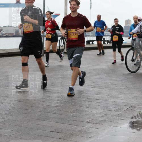 13.09.2026 - Kiel Lauf Andreas Tolksdorf http://msf.ph/oto/10405544 13.09.2026 11:07:02 Kiellinie 39, 2413, 2588, 38, 5783, 12688, 4, 5598 meine-sportfotos.de