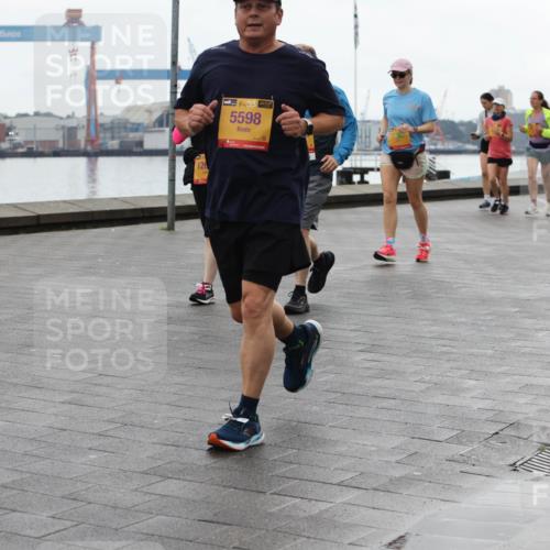 13.09.2026 - Kiel Lauf Andreas Tolksdorf http://msf.ph/oto/10405568 13.09.2026 11:07:04 Kiellinie 31, 126, 38, 5598, 4 meine-sportfotos.de