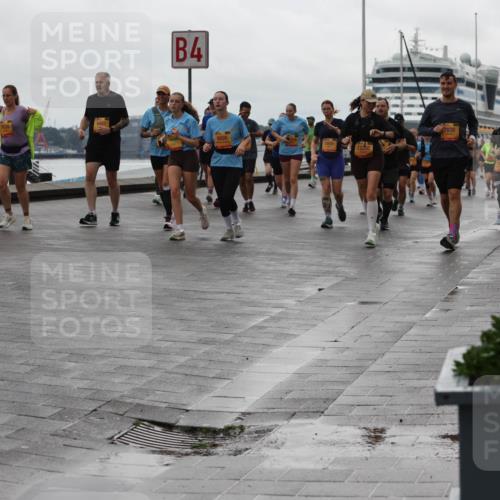 13.09.2026 - Kiel Lauf Andreas Tolksdorf http://msf.ph/oto/10405576 13.09.2026 11:07:06 Kiellinie 216, 7630, 6481, 4, 7836, 6826 meine-sportfotos.de