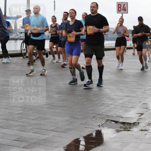 13.09.2026 - Kiel Lauf Andreas Tolksdorf http://msf.ph/oto/10405655 13.09.2026 11:07:11 Kiellinie 7836, 1840, 2850, 38, 4, 7092 meine-sportfotos.de
