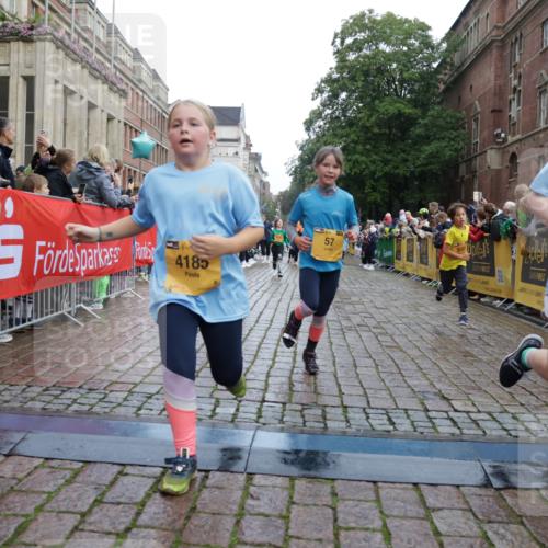 13.09.2026 - Kiel Lauf Yannick Fuchs http://msf.ph/oto/10405672 13.09.2026 08:57:36 Ziel 160, 406, 689, 1051, 1546, 1714, 1769, 2439, 4382, 4383, 4834, 5006, 5244, 5762, 5765, 5984, 6459, 7478, 7547, 7608, 7715, 9062, 9324, 9579, 10428, 10876, 11176, 11356, 700, 2128, 2129, 2384, 3382, 3665, 5003, 5340, 5719, 5809, 7478, 7752, 8341, 9542, 10321, 10892, 11558, 12215, 12455, 12512, 57, 1520, 2326, 2964, 3020, 3359, 3375, 3691, 4182, 4185, 4321, 5093, 5219, 5666, 5733, 5895, 6056, 7058, 7604, 7609, 8668, 8838, 9582, 9870, 9872, 10847, 10889, 11227, 81, 2384 meine-sportfotos.de