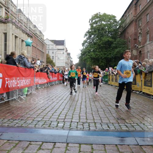 13.09.2026 - Kiel Lauf Yannick Fuchs http://msf.ph/oto/10405689 13.09.2026 08:57:38 Ziel 160, 406, 689, 1051, 1546, 1714, 1769, 2439, 3359, 3375, 4321, 4382, 4383, 5006, 5219, 5244, 5762, 5765, 5984, 6459, 7547, 7608, 7609, 7715, 9062, 9324, 9579, 10428, 10876, 11176, 11356, 700, 1769, 2128, 2129, 3382, 3665, 4834, 5003, 5340, 5719, 5809, 7478, 8341, 9542, 10321, 10892, 12215, 12512, 57, 1520, 2326, 2964, 3020, 3691, 4025, 4182, 4185, 5093, 5666, 5733, 5895, 6056, 7058, 7604, 8668, 8674, 8675, 8682, 8838, 9085, 9582, 9870, 9872, 10847, 10889, 11227, 2384 meine-sportfotos.de
