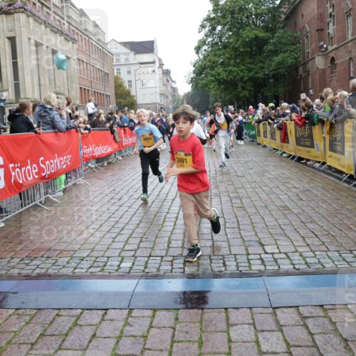 13.09.2026 - Kiel Lauf Yannick Fuchs http://msf.ph/oto/10405745 13.09.2026 08:57:44 Ziel 406, 689, 1051, 1520, 1714, 2439, 3359, 3375, 3691, 4182, 4321, 4382, 4383, 5219, 5244, 5733, 5762, 5765, 5895, 7058, 7547, 7604, 7608, 7609, 8668, 9324, 9579, 9870, 10428, 10889, 11176, 11640, 12157, 160, 700, 1546, 1769, 2128, 2129, 3382, 4834, 5006, 5809, 5984, 6459, 7478, 7715, 9062, 9542, 9579, 10321, 10876, 10892, 11356, 12512, 57, 1462, 1791, 2326, 2964, 3020, 3891, 4025, 4185, 5093, 5666, 6056, 8674, 8675, 8682, 8838, 9085, 9582, 9872, 10847, 11227 meine-sportfotos.de