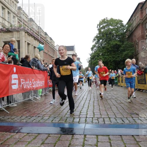 13.09.2026 - Kiel Lauf Yannick Fuchs http://msf.ph/oto/10405756 13.09.2026 08:57:47 Ziel 57, 689, 1051, 1520, 1714, 2439, 3020, 3359, 3375, 3691, 4182, 4185, 4321, 4382, 4383, 5219, 5244, 5666, 5733, 5762, 5765, 5895, 6056, 7058, 7547, 7604, 7608, 7609, 8668, 8838, 9324, 9870, 9872, 10428, 10847, 10889, 11176, 11227, 11339, 11640, 11860, 12157, 160, 406, 700, 1051, 1546, 1769, 2128, 2129, 3382, 4834, 5006, 5984, 6459, 7478, 7715, 9062, 9579, 10321, 10876, 10892, 11356, 1462, 1791, 2326, 2964, 3567, 3891, 4025, 5093, 8674, 8675, 8682, 9085, 9582 meine-sportfotos.de