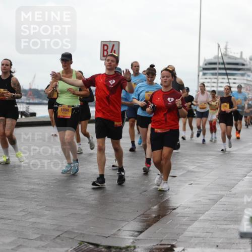 13.09.2026 - Kiel Lauf Andreas Tolksdorf http://msf.ph/oto/10405792 13.09.2026 11:07:29 Kiellinie 1694, 4, 99, 1024, 742 meine-sportfotos.de