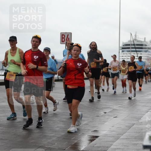 13.09.2026 - Kiel Lauf Andreas Tolksdorf http://msf.ph/oto/10405816 13.09.2026 11:07:29 Kiellinie 1694, 2036, 3036, 6227, 742 meine-sportfotos.de