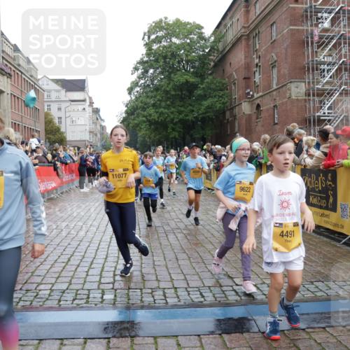 13.09.2026 - Kiel Lauf Yannick Fuchs http://msf.ph/oto/10405830 13.09.2026 08:57:56 Ziel 57, 1791, 2326, 2964, 3020, 3691, 3891, 4025, 4185, 5093, 5666, 5895, 6056, 7058, 7604, 8668, 8674, 8675, 8682, 8838, 9085, 9582, 9870, 9872, 10757, 10847, 10889, 11142, 11144, 11227, 11339, 11640, 11860, 12157, 160, 406, 689, 700, 1051, 1520, 1546, 1714, 1769, 2128, 2129, 2439, 3359, 3375, 3691, 4182, 4321, 4382, 4383, 4834, 5006, 5219, 5244, 5733, 5762, 5765, 5984, 6459, 7478, 7547, 7608, 7609, 7715, 9062, 9324, 9579, 10876, 11356, 734, 1462, 2908, 3567 meine-sportfotos.de