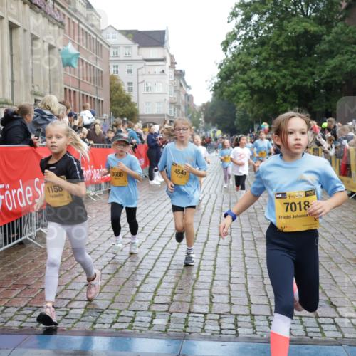 13.09.2026 - Kiel Lauf Yannick Fuchs http://msf.ph/oto/10405886 13.09.2026 08:58:02 Ziel 57, 1462, 1791, 2326, 2964, 3567, 3891, 4025, 4185, 4995, 5093, 6350, 6984, 7574, 7576, 7812, 8674, 8675, 8682, 9085, 9097, 9582, 10350, 10427, 10566, 10757, 11142, 11144, 11339, 57, 160, 406, 689, 1051, 1520, 1546, 1714, 1769, 2439, 3020, 3359, 3375, 3691, 4182, 4185, 4321, 4382, 4383, 4834, 5006, 5219, 5244, 5666, 5733, 5762, 5765, 5895, 5984, 6056, 6459, 7058, 7547, 7604, 7608, 7609, 7715, 8668, 9062, 9324, 9579, 10876, 11356, 734, 2908 meine-sportfotos.de
