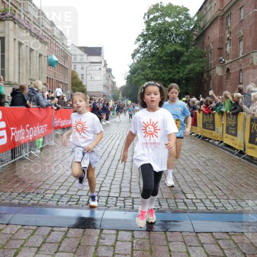 13.09.2026 - Kiel Lauf Yannick Fuchs http://msf.ph/oto/10405924 13.09.2026 08:58:05 Ziel 1462, 1791, 2908, 2964, 3567, 3891, 4025, 4995, 4999, 5005, 6350, 6984, 7026, 7031, 7574, 7576, 7812, 8674, 8675, 8682, 9085, 9097, 9372, 9490, 9582, 10350, 10427, 10566, 10757, 11142, 11144, 11638, 12216, 12357, 57, 160, 406, 689, 1051, 1520, 1546, 1714, 2326, 2439, 2964, 3020, 3359, 3375, 3691, 4182, 4185, 4321, 4382, 4383, 5006, 5093, 5219, 5244, 5666, 5733, 5762, 5765, 5895, 5984, 6056, 6459, 7058, 7547, 7604, 7608, 7609, 7715, 8668, 9062, 9324, 9579, 10876, 11356, 734 meine-sportfotos.de
