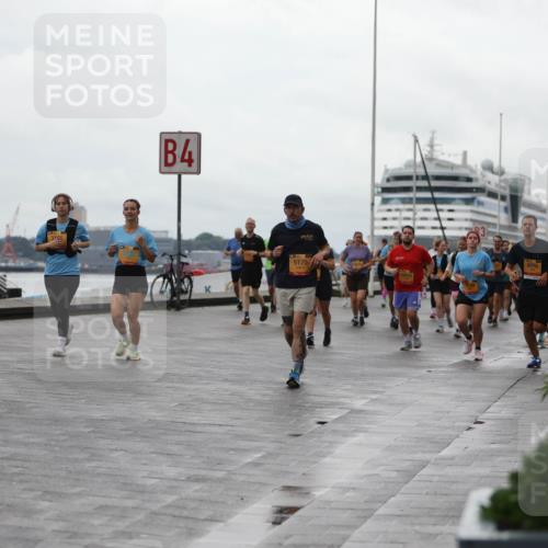 13.09.2026 - Kiel Lauf Andreas Tolksdorf http://msf.ph/oto/10405939 13.09.2026 11:07:38 Kiellinie 3156, 4, 5170, 10410, 5470 meine-sportfotos.de