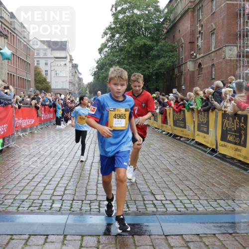 13.09.2026 - Kiel Lauf Yannick Fuchs http://msf.ph/oto/10406016 13.09.2026 08:58:15 Ziel 734, 1158, 2710, 2908, 3145, 3150, 3492, 3567, 4115, 4491, 4546, 4550, 4995, 4999, 5005, 6246, 6428, 6588, 7018, 7026, 7031, 7574, 7576, 7812, 9097, 9372, 9490, 9585, 9620, 9622, 9701, 10566, 10890, 10899, 11077, 11638, 11673, 12216, 12357, 57, 689, 1462, 1520, 1714, 1791, 2326, 2964, 3020, 3359, 3375, 3567, 3691, 3891, 4025, 4182, 4185, 4321, 4383, 4995, 5093, 5219, 5244, 5666, 5733, 5762, 5765, 5895, 6056, 6350, 6984, 7058, 7604, 7608, 7609, 7812, 8668, 8674, 8675 meine-sportfotos.de