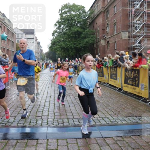 13.09.2026 - Kiel Lauf Yannick Fuchs http://msf.ph/oto/10406057 13.09.2026 08:58:20 Ziel 734, 1158, 1382, 2710, 3145, 3150, 3217, 3492, 3686, 4115, 4491, 4546, 4550, 4622, 6246, 6428, 6588, 7018, 7026, 8067, 9585, 9620, 9622, 9701, 9852, 10242, 10890, 10899, 10925, 11077, 11673, 57, 1462, 1520, 1791, 2326, 2908, 2964, 3020, 3567, 3691, 3891, 4025, 4185, 4995, 4999, 5005, 5093, 5666, 5733, 5895, 6056, 6350, 6984, 7026, 7031, 7058, 7574, 7576, 7604, 7812, 8668, 8674, 8675, 9097, 9372, 9490, 10566, 11638, 12216, 5536, 5537, 7058 meine-sportfotos.de