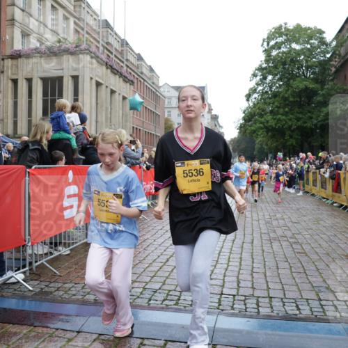 13.09.2026 - Kiel Lauf Yannick Fuchs http://msf.ph/oto/10406095 13.09.2026 08:58:23 Ziel 734, 1158, 1382, 2710, 3145, 3150, 3217, 3492, 3686, 4115, 4546, 4550, 4622, 6588, 7018, 8067, 9620, 9622, 9701, 9852, 10242, 10890, 10899, 10925, 11077, 57, 1462, 1791, 2326, 2908, 2964, 3020, 3567, 3891, 4025, 4185, 4491, 4995, 4999, 5005, 5093, 5666, 5895, 6056, 6246, 6350, 6428, 6984, 7026, 7031, 7574, 7576, 7604, 7812, 8668, 8674, 8675, 9097, 9372, 9490, 9585, 9622, 10566, 11638, 11673, 12216, 5536, 5537, 7407, 3020, 5666, 5895, 7058 meine-sportfotos.de